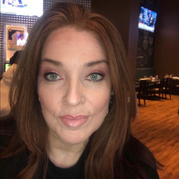 Meet your Posher, Lisa - Picture 4 of 14